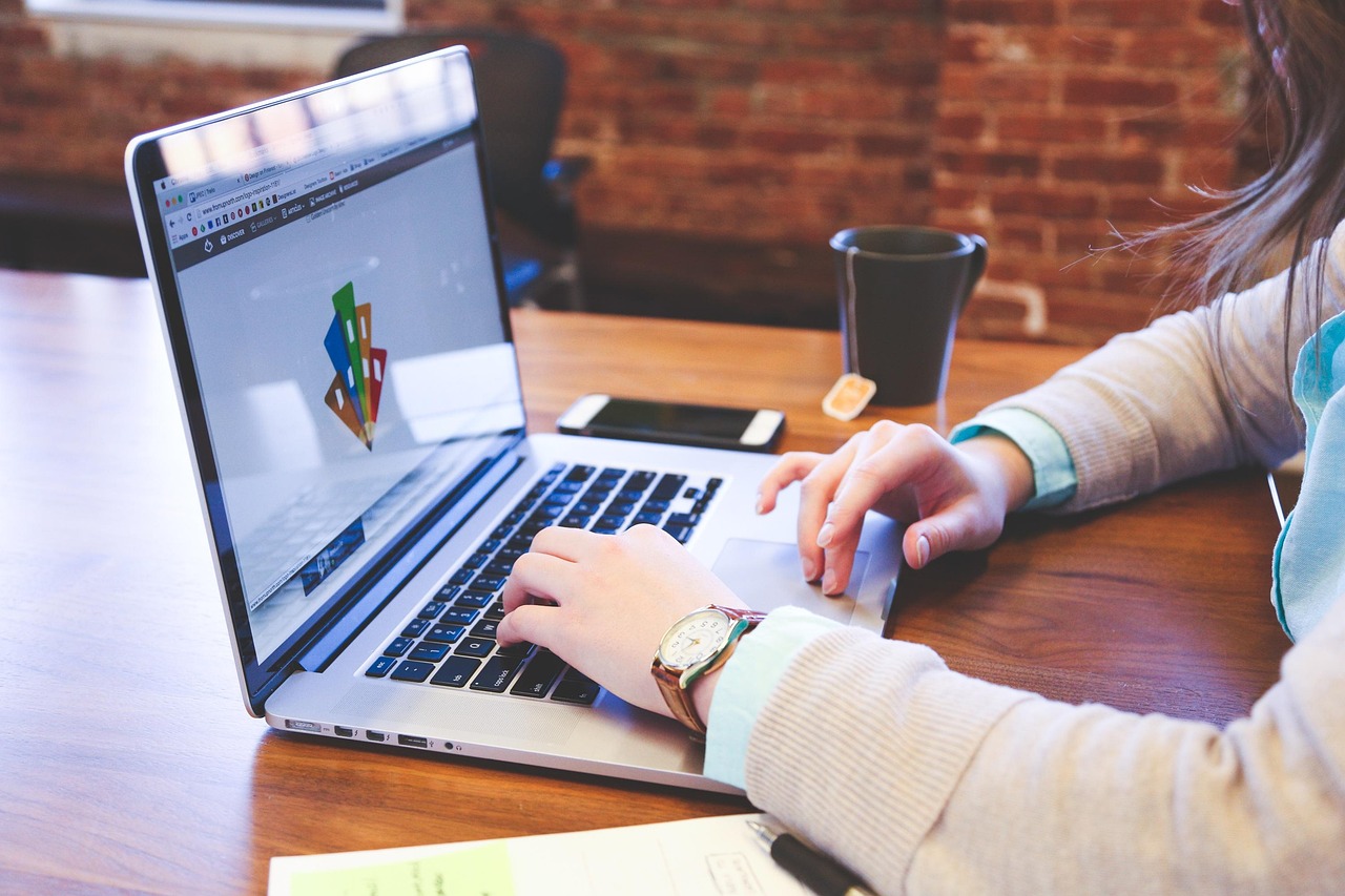 Marketing & Growth Strategy